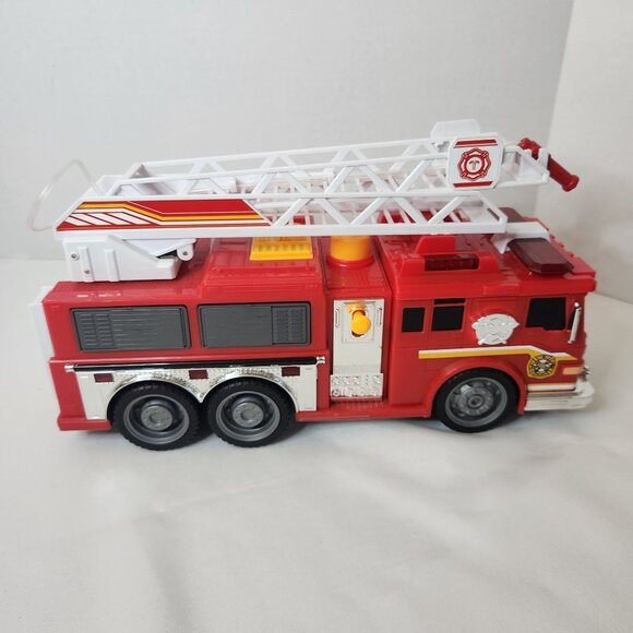 Red Plastic Fire Truck Toy With Extendable Ladder Lights & Sounds Battery Operat - Picture 5 of 6